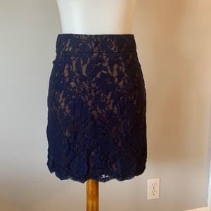 [Criss Cross] Navy Blue Lace Skirt - Size Small